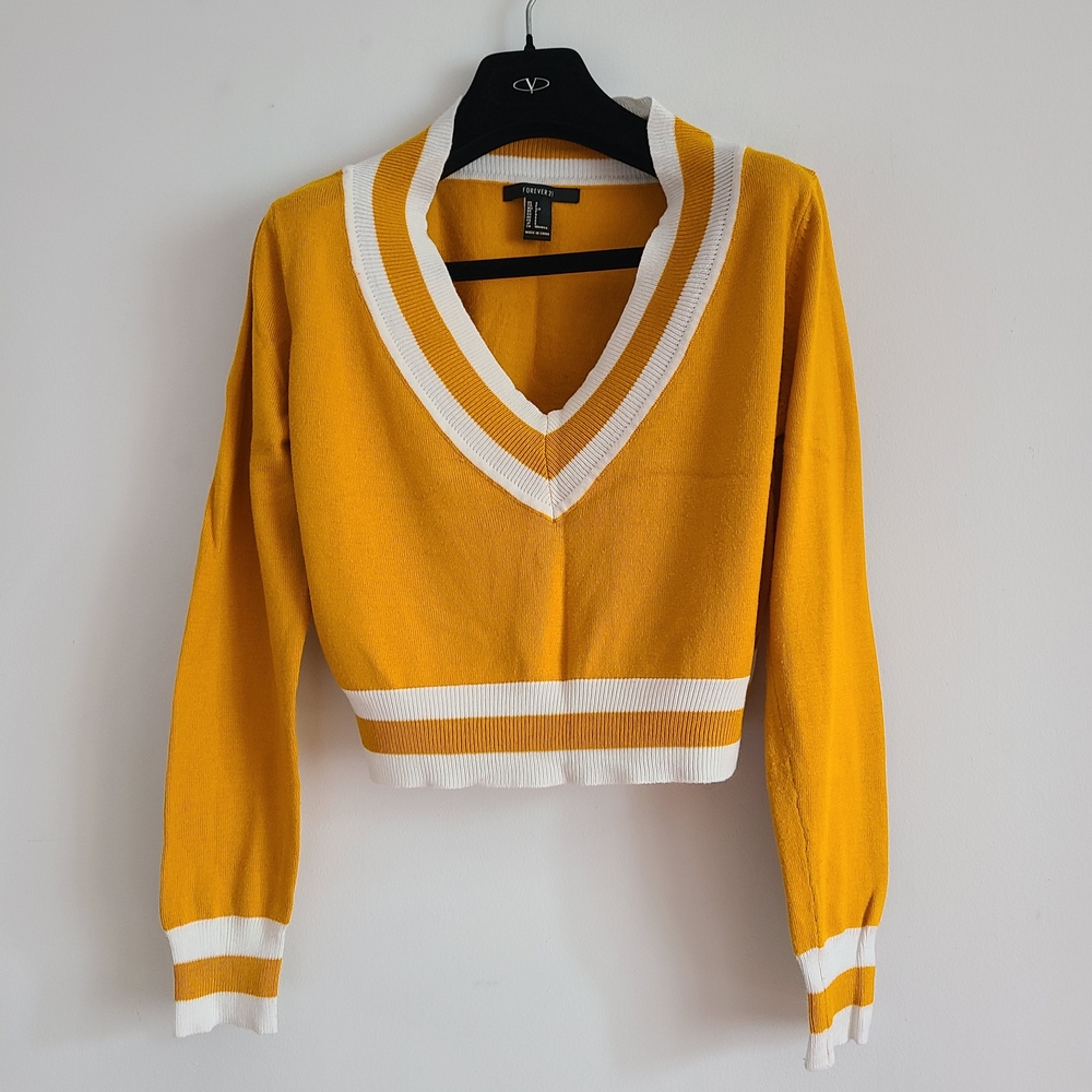 Forever 21 Mustard and White Knit V Neck Top Size S
